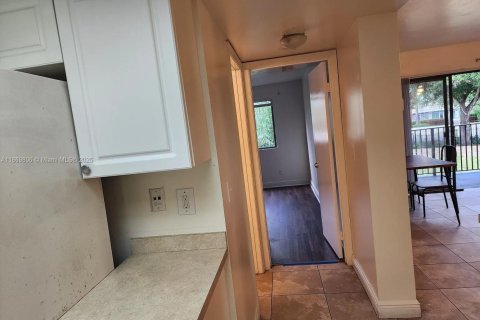 Copropriété à louer à Coral Springs, Floride: 2 chambres, 91.6 m2 № 1896902 - photo 9