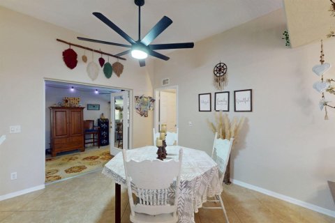 House in Vero Beach, Florida 3 bedrooms, 174.38 sq.m. № 2417819 - photo 22