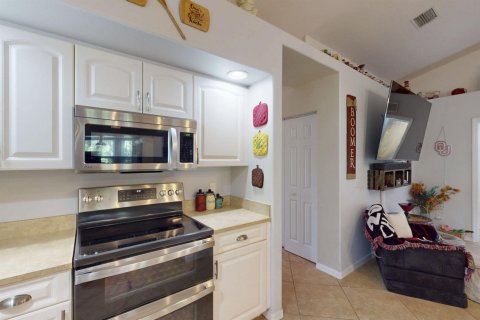 House in Vero Beach, Florida 3 bedrooms, 174.38 sq.m. № 2417819 - photo 29
