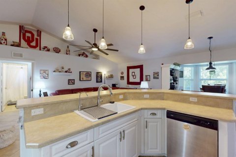House in Vero Beach, Florida 3 bedrooms, 174.38 sq.m. № 2417819 - photo 27