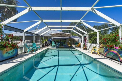 House in Vero Beach, Florida 3 bedrooms, 174.38 sq.m. № 2417819 - photo 3