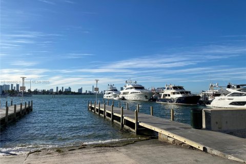 Condominio en venta en Miami Beach, Florida, 1 dormitorio, 76.18 m2 № 1963788 - foto 23