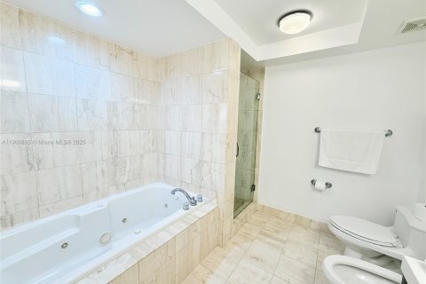 Condominio en venta en Miami Beach, Florida, 1 dormitorio, 76.18 m2 № 1963788 - foto 15