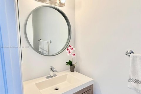 Condominio en venta en Miami Beach, Florida, 1 dormitorio, 76.18 m2 № 1963788 - foto 11