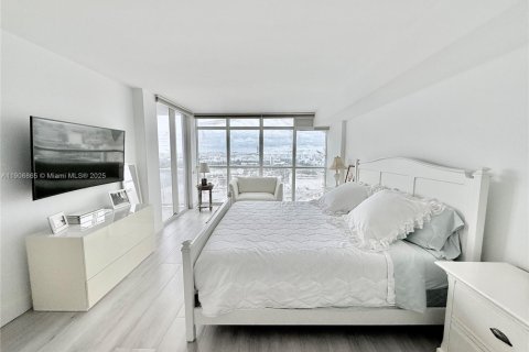 Condominio en venta en Miami Beach, Florida, 1 dormitorio, 76.18 m2 № 1963788 - foto 12