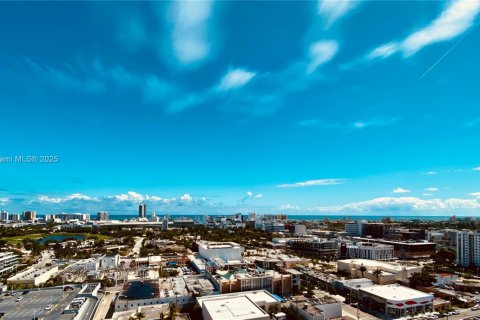 Condominio en Miami Beach, Florida, 1 dormitorio  № 1963788