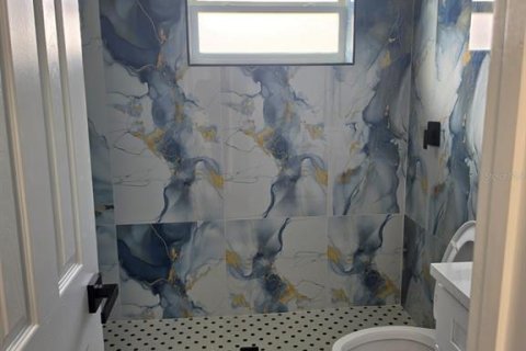 House in Tampa, Florida 3 bedrooms, 110.93 sq.m. № 2226036 - photo 28