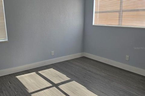 House in Tampa, Florida 3 bedrooms, 110.93 sq.m. № 2226036 - photo 20