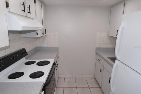 Apartment in Saint Petersburg, Florida 1 bedroom, 46.45 sq.m. № 2237298 - photo 5
