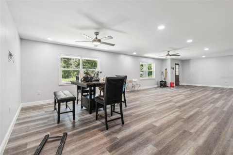 House in Seffner, Florida 3 bedrooms, 168.62 sq.m. № 1857849 - photo 12