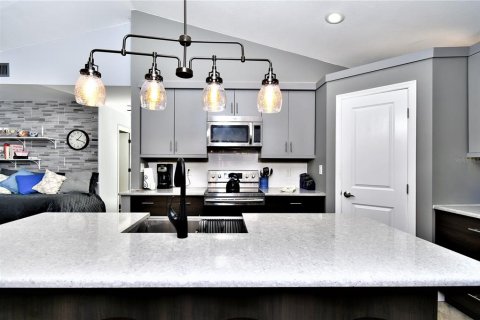 Condo in Punta Gorda, Florida, 2 bedrooms  № 1912591 - photo 8