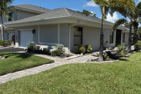 Condo in Punta Gorda, Florida, 2 bedrooms  № 1912591 - photo 1