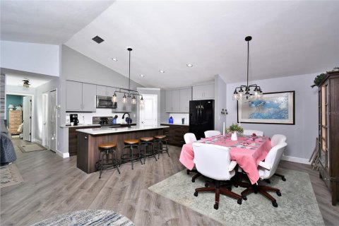 Condo in Punta Gorda, Florida, 2 bedrooms  № 1912591 - photo 6