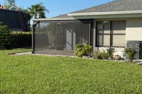 Condo in Punta Gorda, Florida, 2 bedrooms  № 1912591 - photo 24