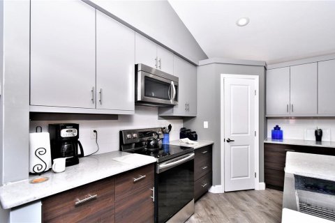 Condo in Punta Gorda, Florida, 2 bedrooms  № 1912591 - photo 10