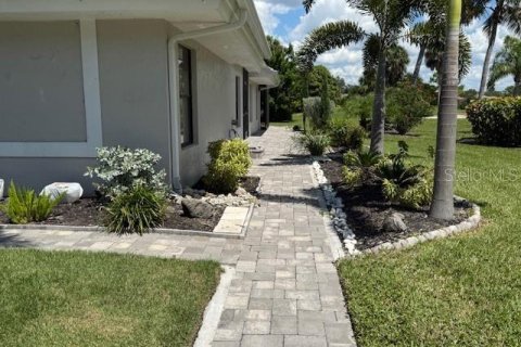 Condo in Punta Gorda, Florida, 2 bedrooms  № 1912591 - photo 2