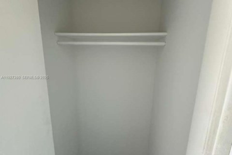 Снять в аренду кондоминиум в Майами, Флорида 1 спальня, 78.04м2, № 1986263 - фото 13