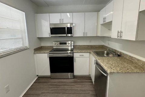 Снять в аренду кондоминиум в Майами, Флорида 1 спальня, 78.04м2, № 1986263 - фото 5