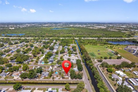 House in Saint Petersburg, Florida 3 bedrooms, 104.98 sq.m. № 1784970 - photo 19