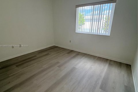 Condominio en alquiler en Miami, Florida, 2 dormitorios, 105.91 m2 № 1951988 - foto 7