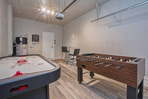 Casa en venta en Kissimmee, Florida, 6 dormitorios, 305.74 m2 № 1718066 - foto 12