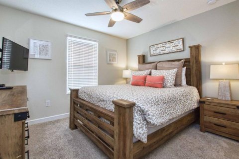 Casa en venta en Kissimmee, Florida, 6 dormitorios, 305.74 m2 № 1718066 - foto 22