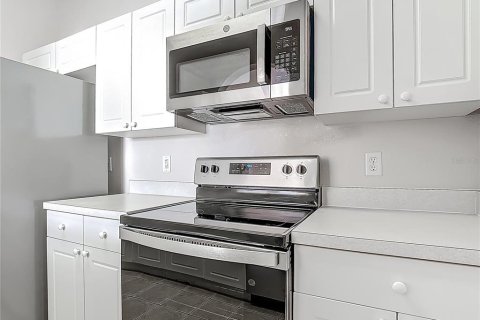 Condominio en venta en Kissimmee, Florida, 3 dormitorios, 130.25 m2 № 1624673 - foto 13