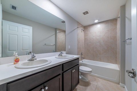 Villa ou maison à vendre à Port St. Lucie, Floride: 4 chambres, 167.78 m2 № 2146873 - photo 30