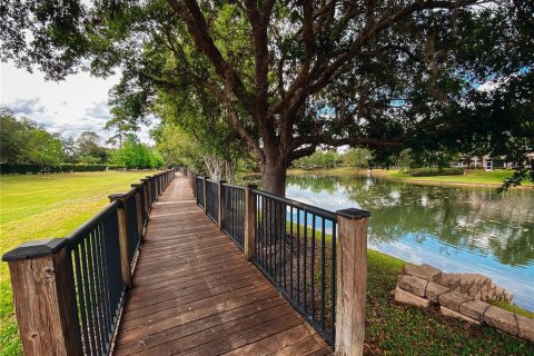 Townhouse in Longwood, Florida 3 bedrooms, 133.59 sq.m. № 2195894 - photo 15