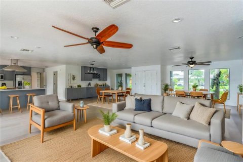 Casa en venta en Largo, Florida, 3 dormitorios, 199.74 m2 № 1796924 - foto 12