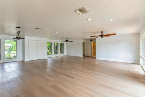 Casa en venta en Largo, Florida, 3 dormitorios, 199.74 m2 № 1796924 - foto 10