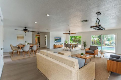 Casa en venta en Largo, Florida, 3 dormitorios, 199.74 m2 № 1796924 - foto 9