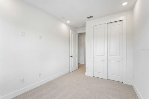 Adosado en venta en Jacksonville, Florida, 3 dormitorios, 230.21 m2 № 2267062 - foto 25