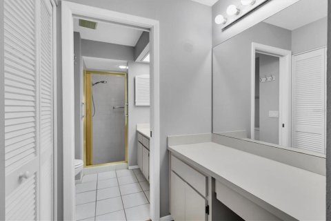 Condo in New Port Richey, Florida, 2 bedrooms  № 1767703 - photo 18