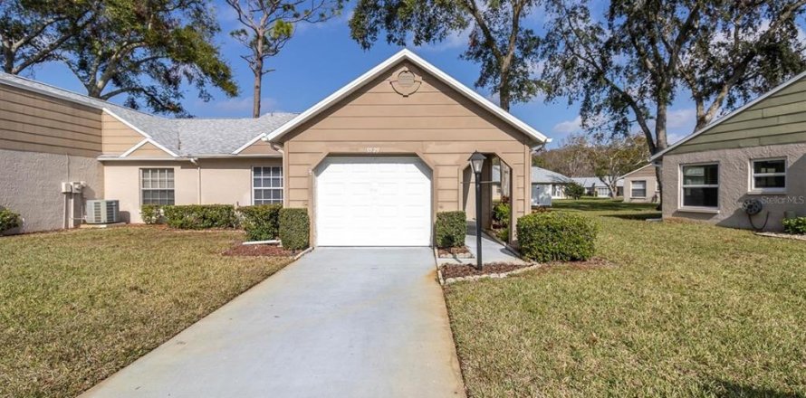 Condo in New Port Richey, Florida, 2 bedrooms  № 1767703