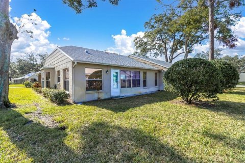 Condo in New Port Richey, Florida, 2 bedrooms  № 1767703 - photo 30