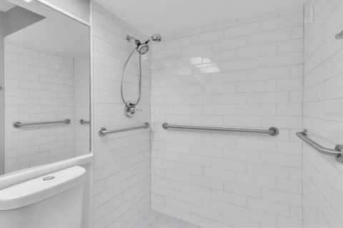 Condo in New Port Richey, Florida, 2 bedrooms  № 1767703 - photo 26