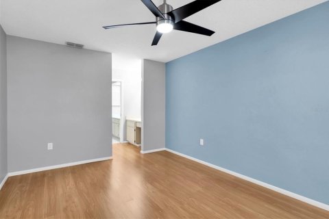 Condo in New Port Richey, Florida, 2 bedrooms  № 1767703 - photo 17