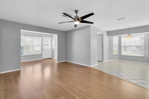 Condo in New Port Richey, Florida, 2 bedrooms  № 1767703 - photo 7
