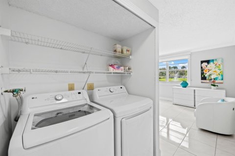 Condominio en venta en Dania Beach, Florida, 2 dormitorios, 110.55 m2 № 2250395 - foto 6