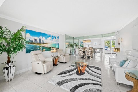 Condominio en venta en Dania Beach, Florida, 2 dormitorios, 110.55 m2 № 2250395 - foto 7