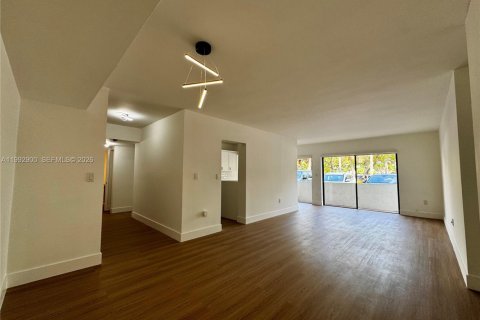 Copropriété à louer à Miami, Floride: 2 chambres, 108.7 m2 № 2056738 - photo 15