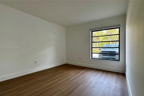 Copropriété à louer à Miami, Floride: 2 chambres, 108.7 m2 № 2056738 - photo 12