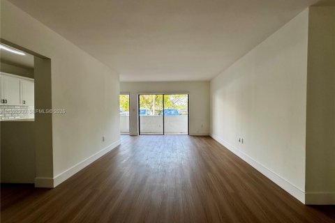 Copropriété à louer à Miami, Floride: 2 chambres, 108.7 m2 № 2056738 - photo 17