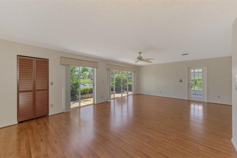 House in Venice, Florida 3 bedrooms, 133.69 sq.m. № 1884633 - photo 10