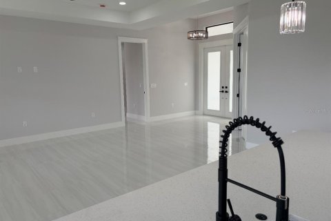 House in North Port, Florida 3 bedrooms, 182.27 sq.m. № 2204301 - photo 14
