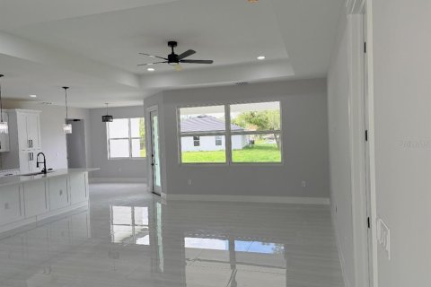 House in North Port, Florida 3 bedrooms, 182.27 sq.m. № 2204301 - photo 9