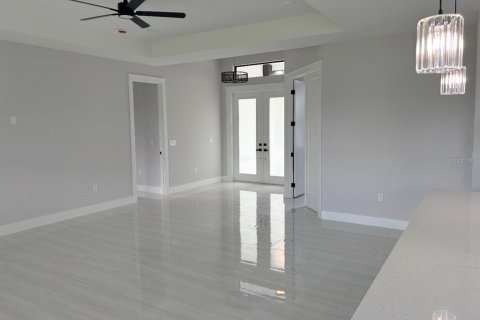House in North Port, Florida 3 bedrooms, 182.27 sq.m. № 2204301 - photo 11
