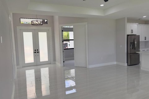 House in North Port, Florida 3 bedrooms, 182.27 sq.m. № 2204301 - photo 10