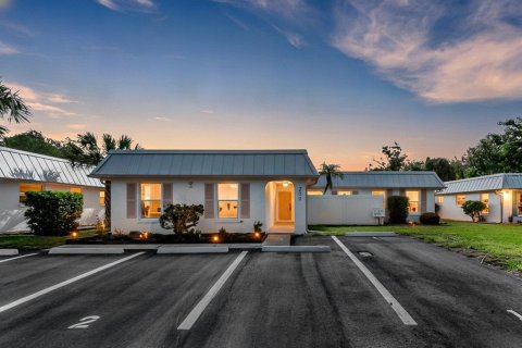 Appartement à louer à Belleair Bluffs, Floride: 2 chambres, 106.28 m2 № 2408943 - photo 4